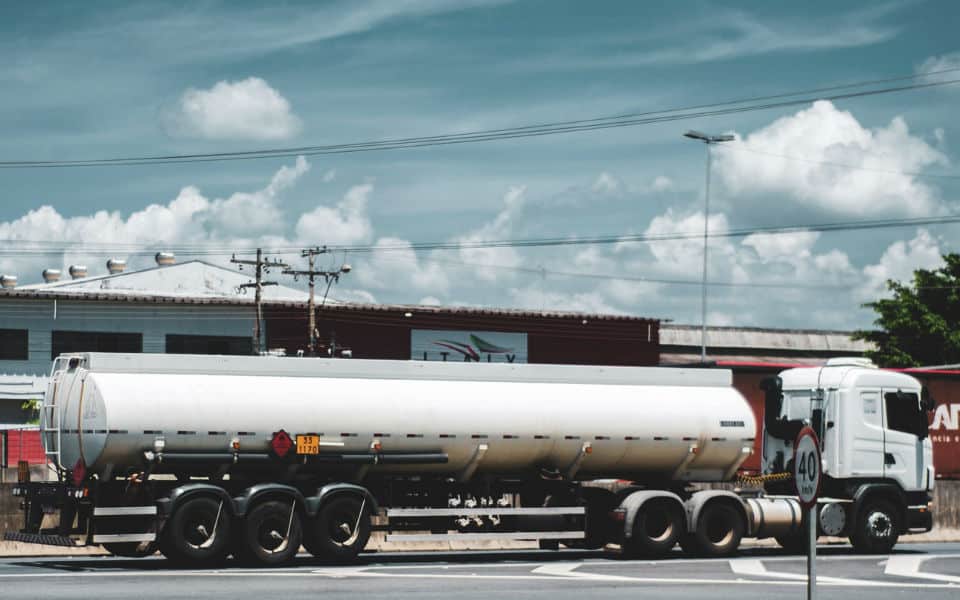 Camiões vindos de Espanha a caminho de Braga para atestar postos de combustíveis