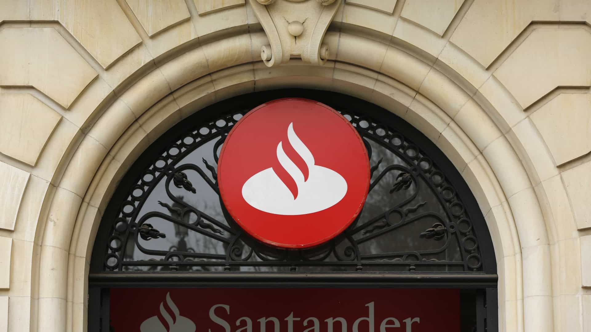É cliente Santander? Transferências MB Way vão começar a ser pagas