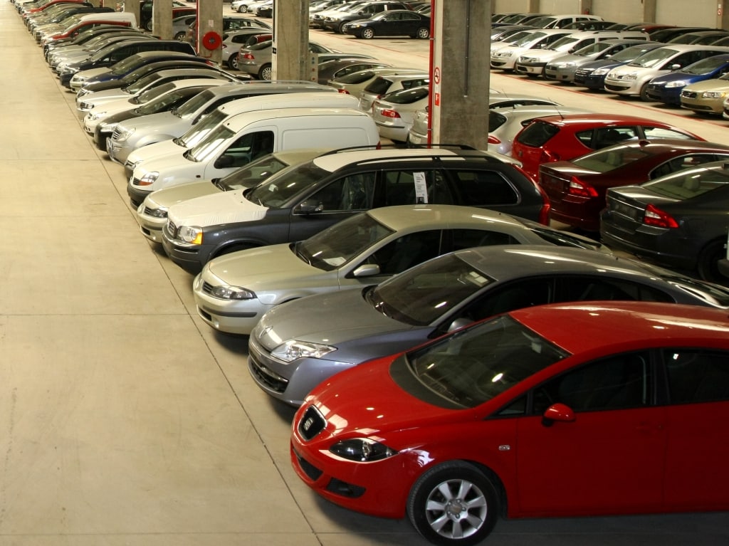 Vendas de automóveis em Portugal caem 42% até agosto