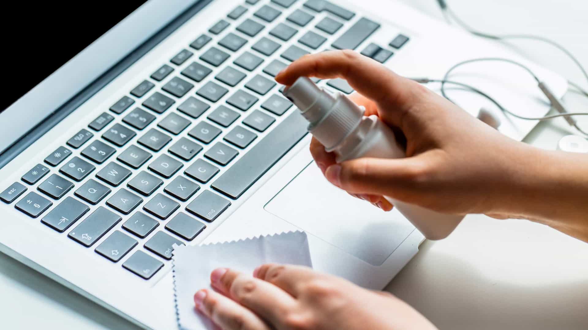 Está de regresso ao escritório? Seis dicas para o fazer de forma segura